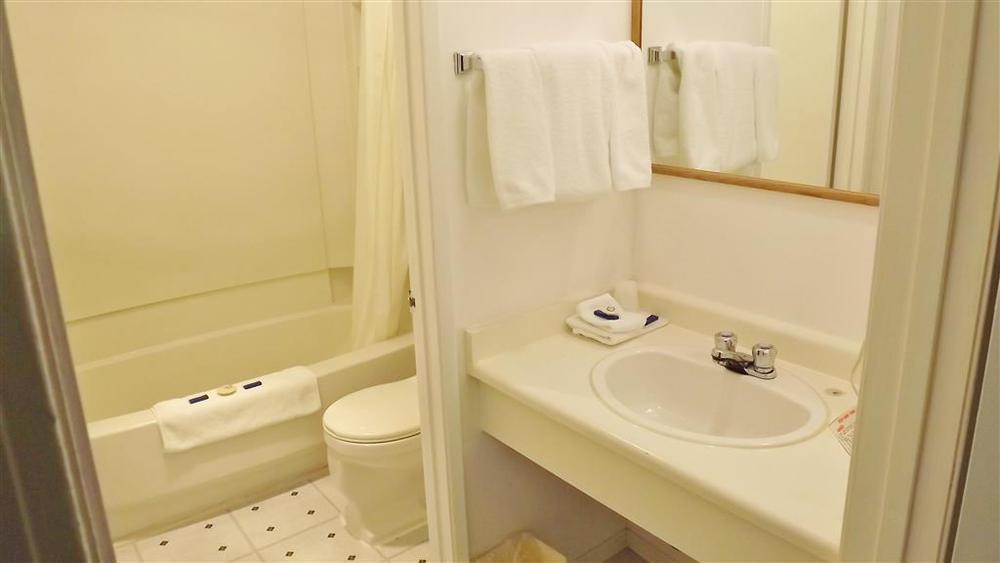 Canadas Best Value Inn Whitecourt Rum bild