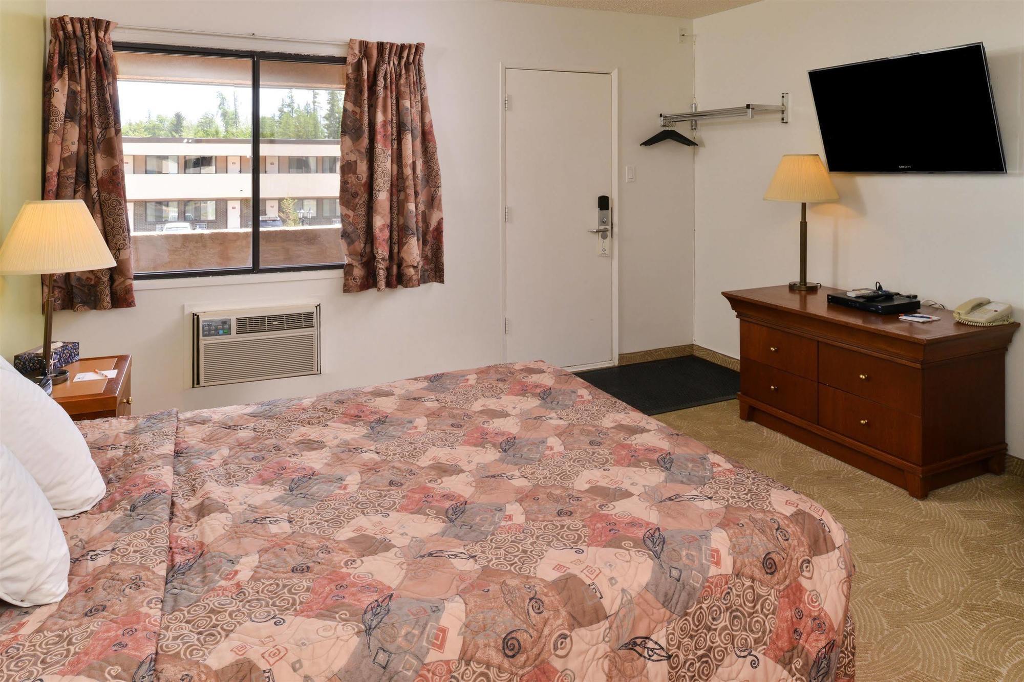 Canadas Best Value Inn Whitecourt Exteriör bild