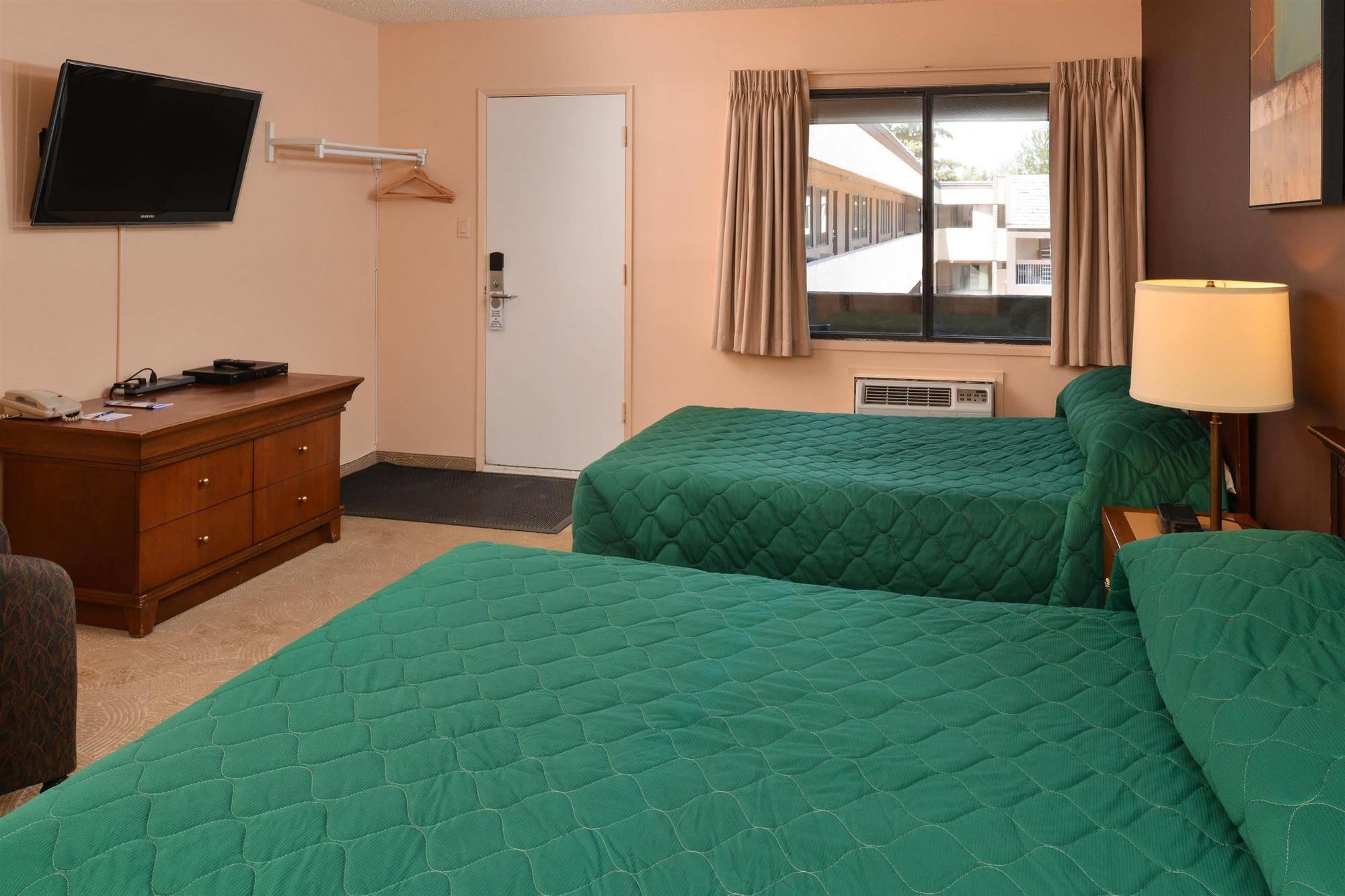 Canadas Best Value Inn Whitecourt Exteriör bild